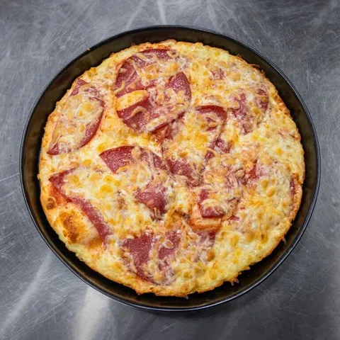 Salami Party pizza