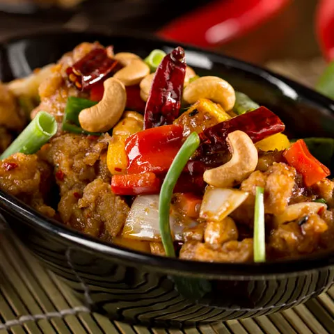 Phad med mamuang kai