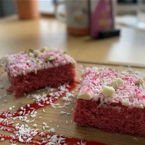 Rose blondie