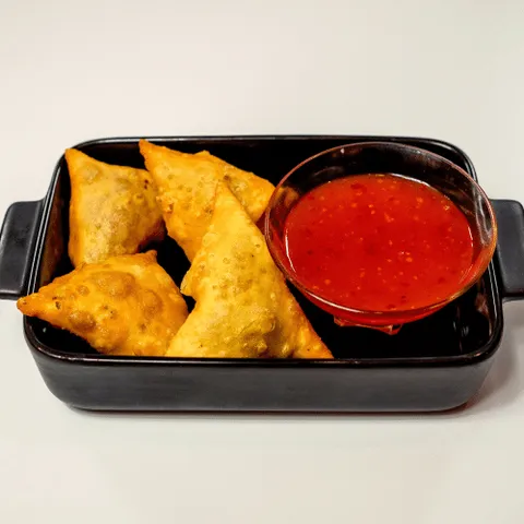 Lamb spicy samosa