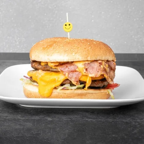 Big Bra's bacon burger