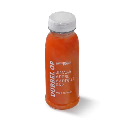 Vers sap sinaasappel-aardbei