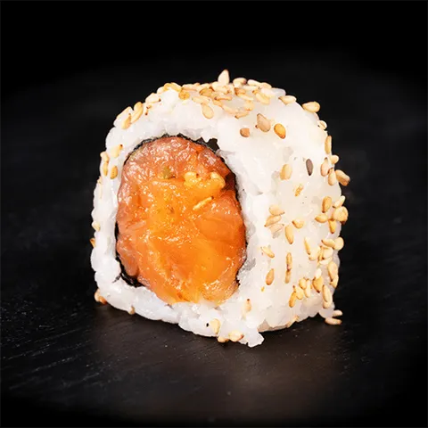 Uramaki spicy salmon