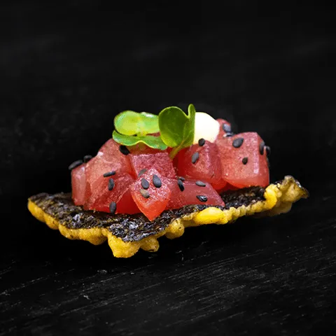 Crunchy tuna crackers