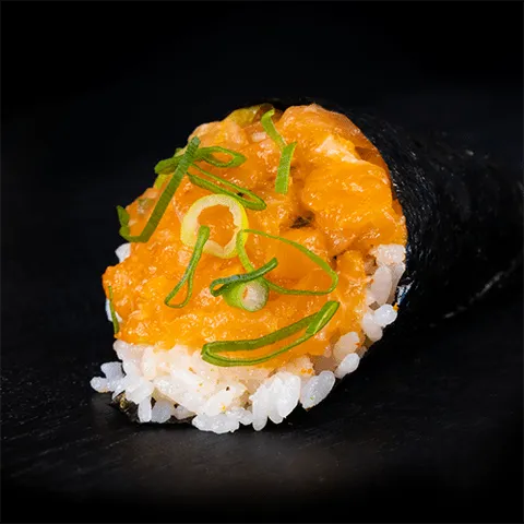 Temaki spicy salmon