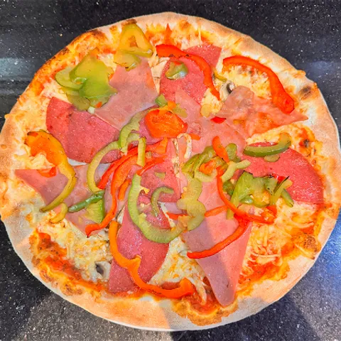 Pizza quattro stagioni