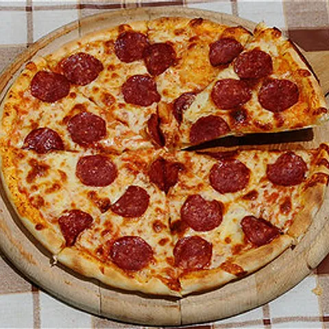 Pizza pepperoni