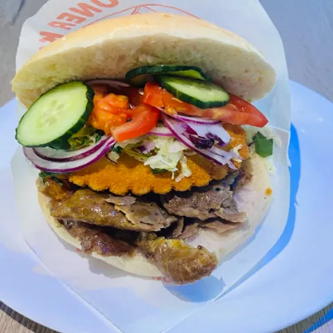 Broodje döner kip kaassoufflé