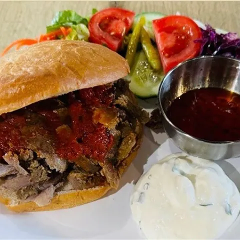 Broodje beef Döner iskender Groot