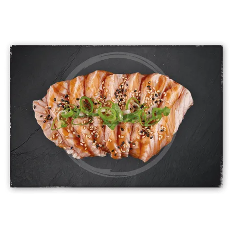 Flamed salmon sashimi