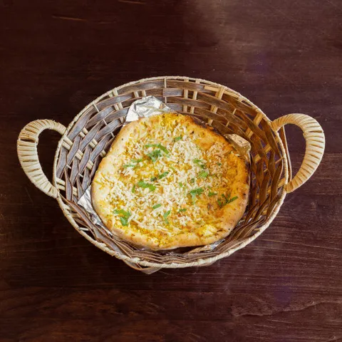 Garlic en cheese mix naan