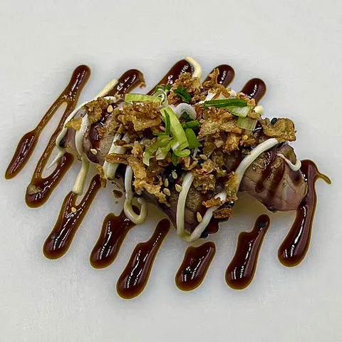 Flambé tuna nigiri