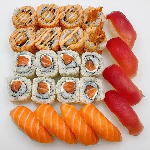 Sushi box 1
