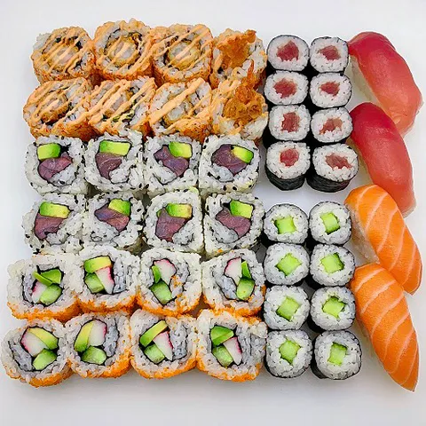 Sushi box 4
