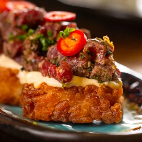 Crispy - Rice - Beef Tataki
