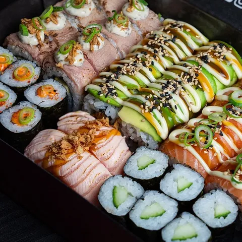 Mr. Sushi Signature Box