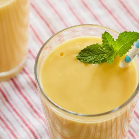 Mango lassi