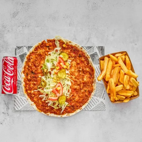 Lahmacun salade menu