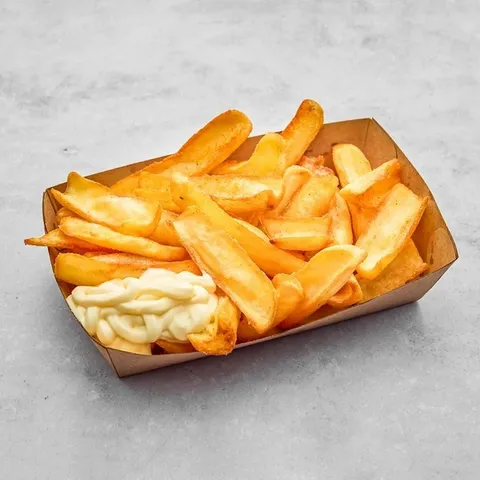 Friet met saus