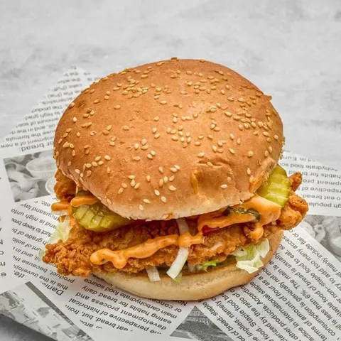 Crispy chicken burger