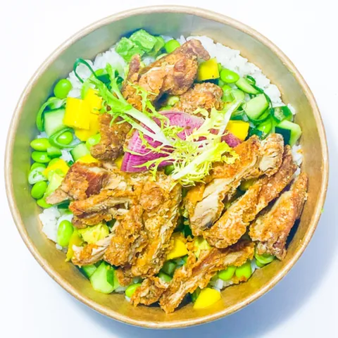 Poke bowl chili chicken