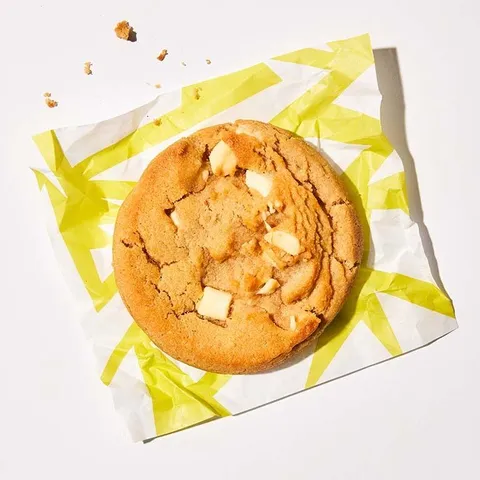 White Chocolate Macadamia Cookie