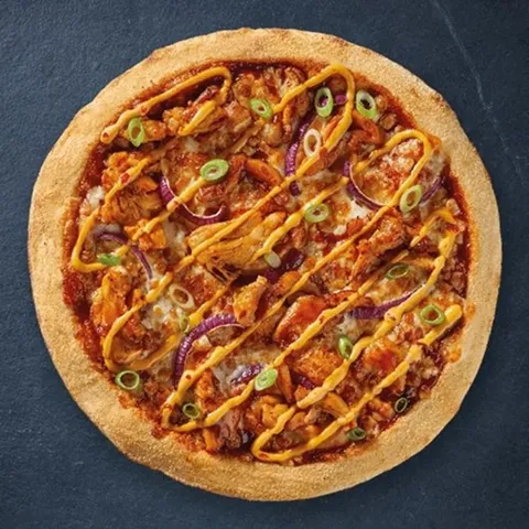 Chicken Piri Piri Deluxe pizza
