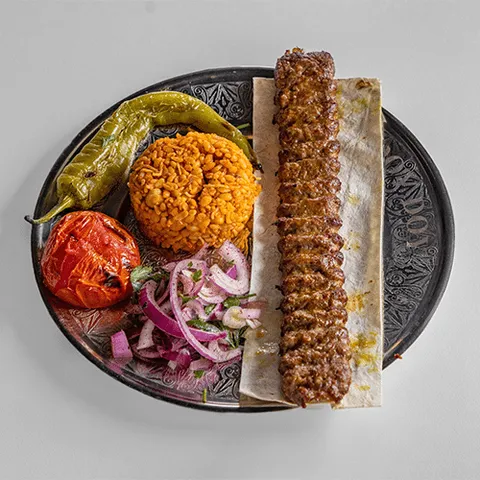 Adana schotel