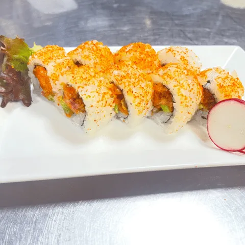Spicy hamachi salad roll