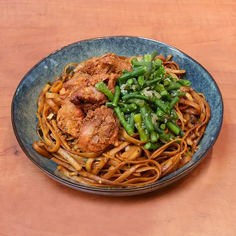 Bami hete kip medium