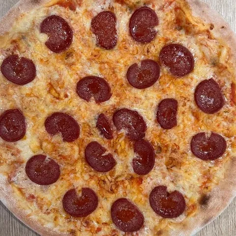 Pizza sucuk
