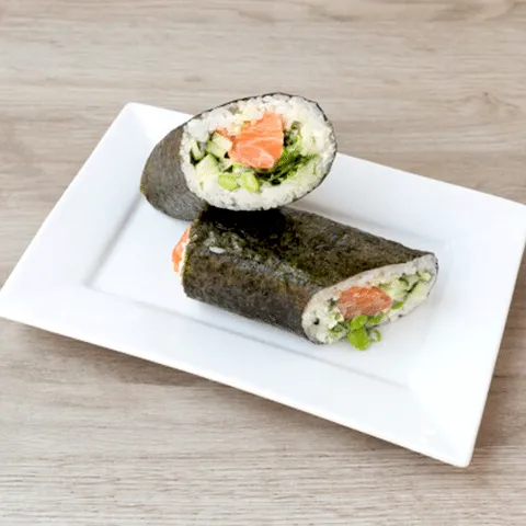 Pokee burrito salmon