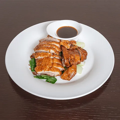 Gebakken eend met pikante saus
