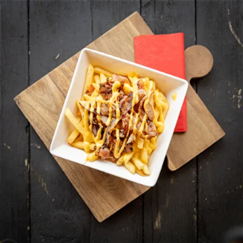 Friet bacon and cheese