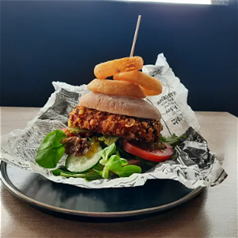 Crispy chicken burger
