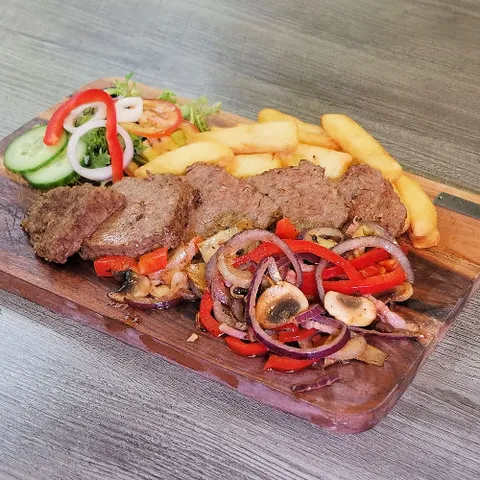 Boeren gehaktbal schotel