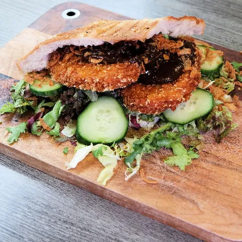 Chicken saté burger